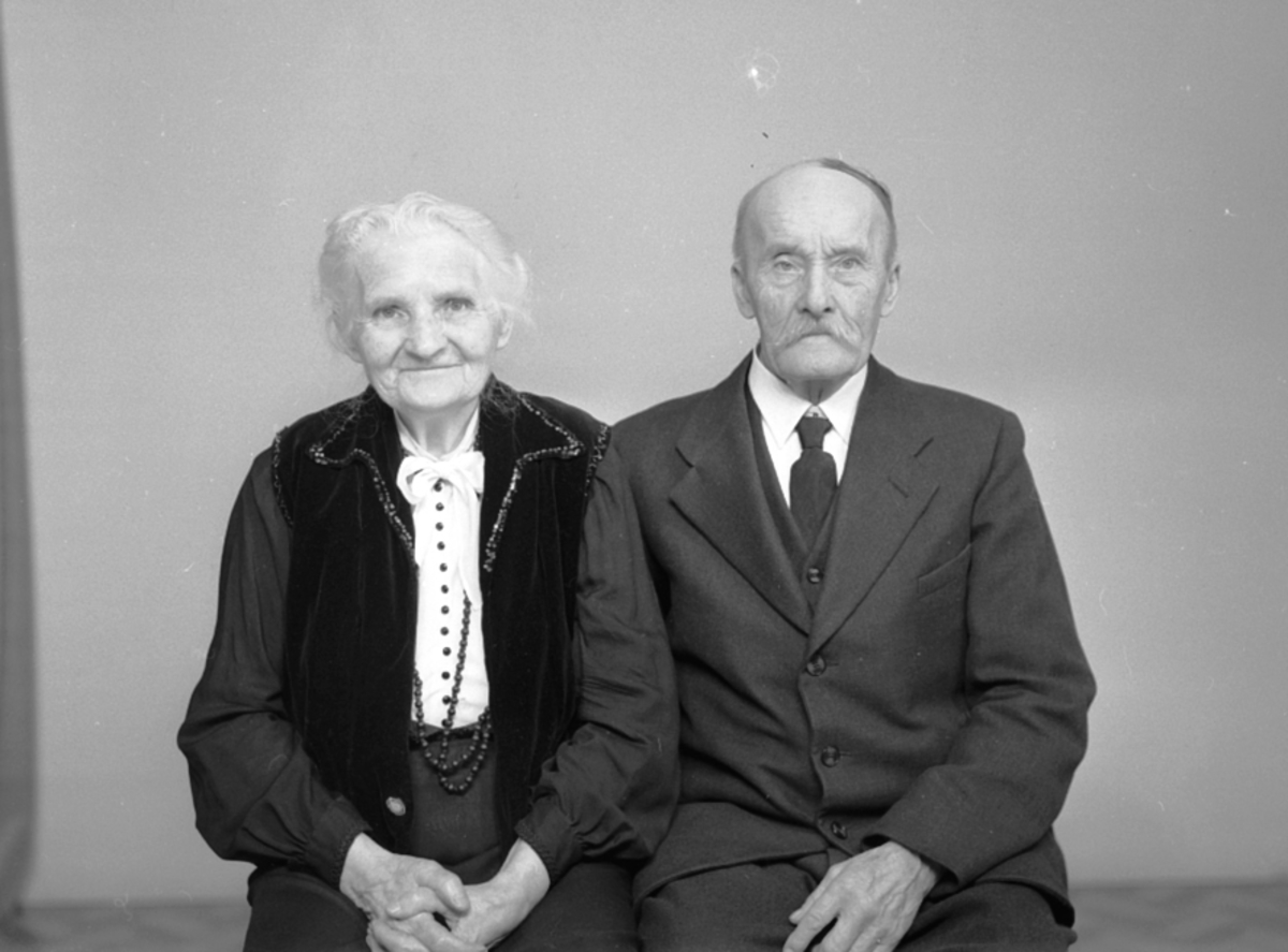 Anno Domkirkeodden, EKTEPAR, MAARTIN HÅKONSEN MED FRUE, LINDBO,