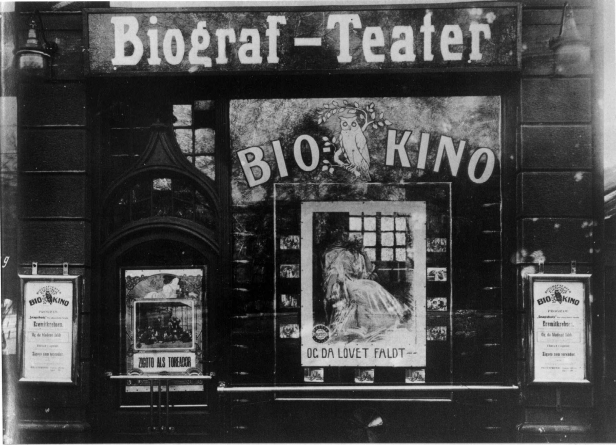 Narve Skarpmoen, "Bio-Kino", Stortingsgata 14, Oslo. Kinoen åpnet 04.12.1911, ifølge anmeldelse i Morgenbladet. Fotografert 1912.