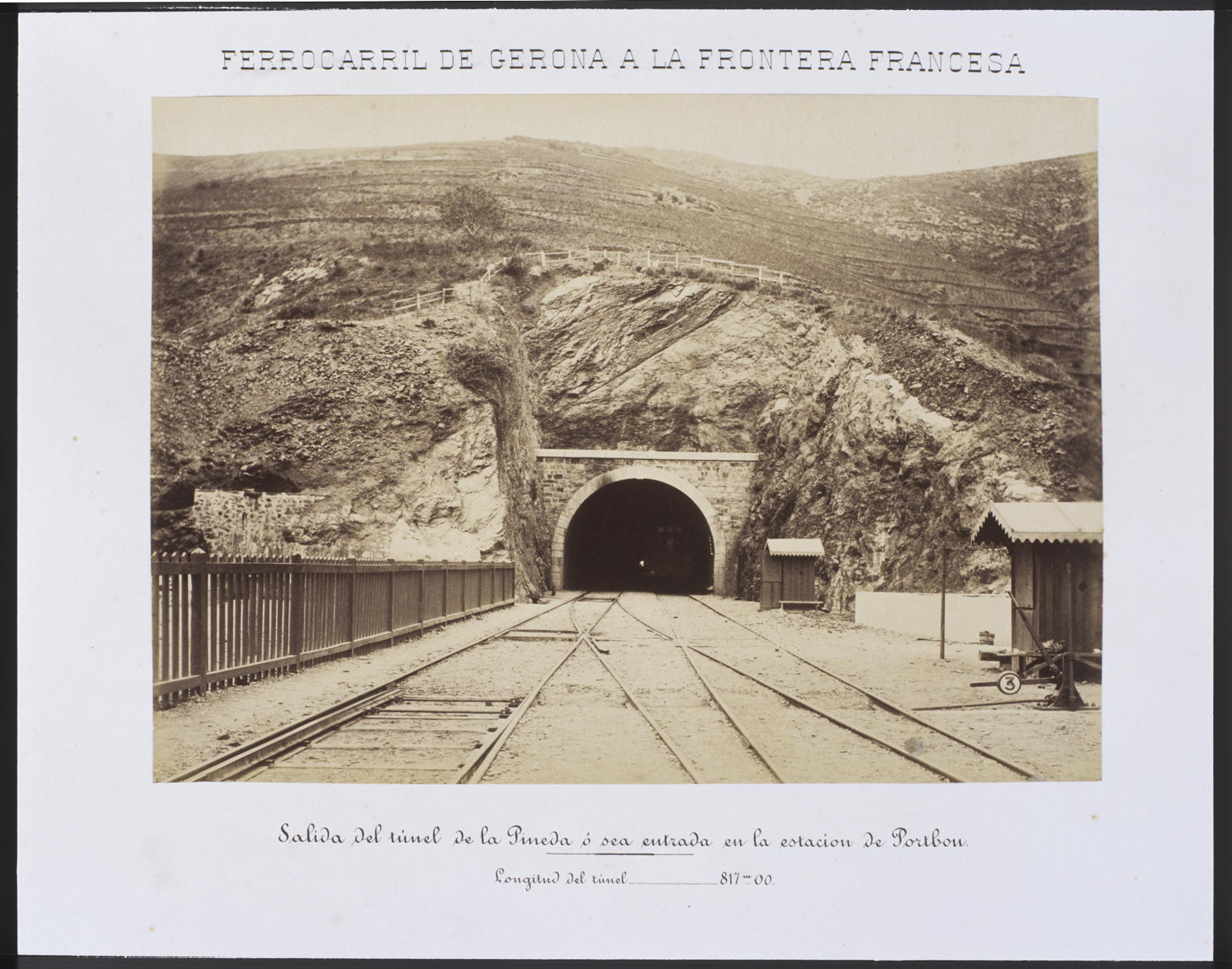 Desconegut, Ferrocarril de Gerona a la Frontera Francesa. Salida del túnel de la Pineda o sea entrada en la estacion de Portbou
