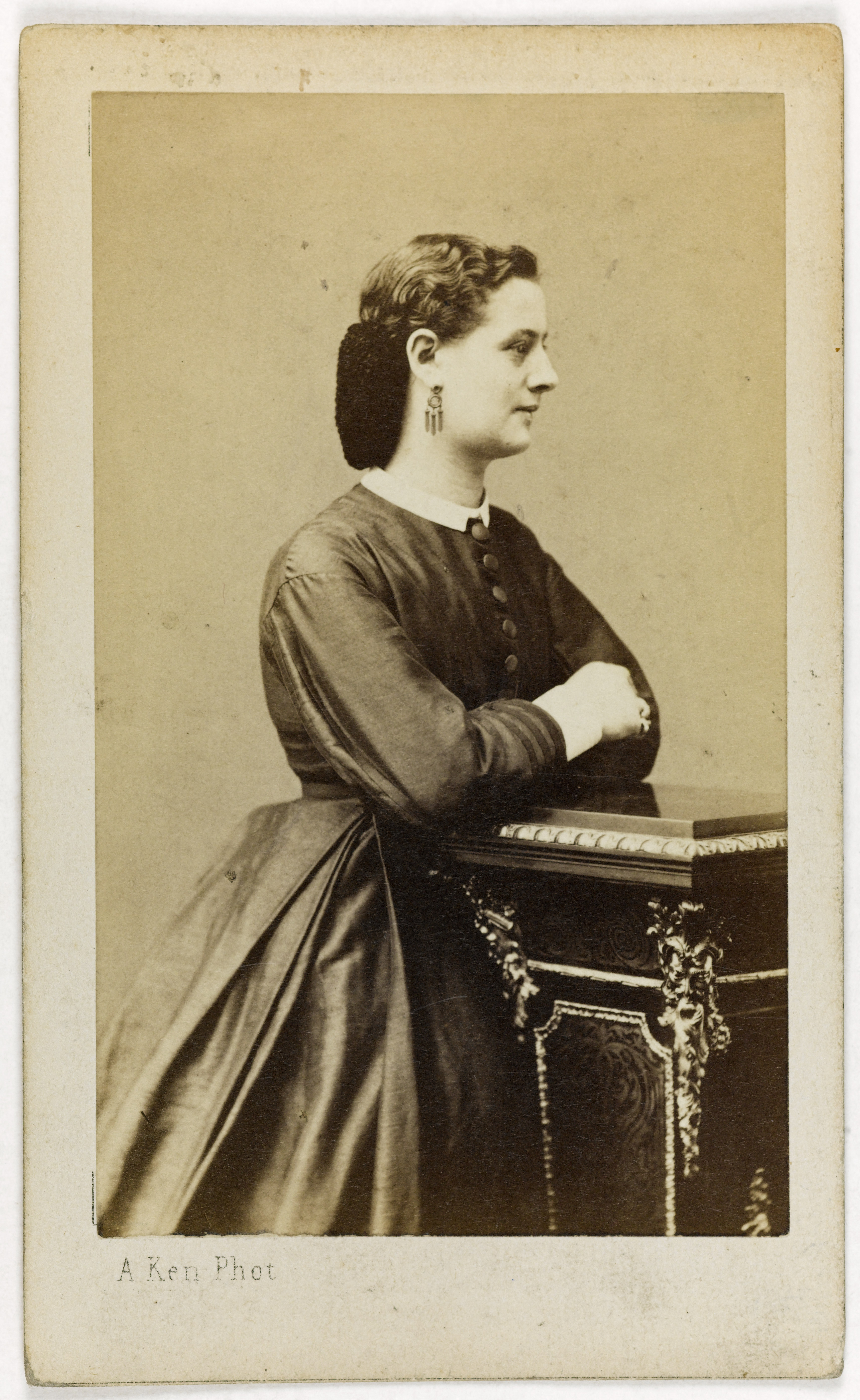 Alexandre Ken, Portrait de Valentine ou Madame Surrin, actrice ?