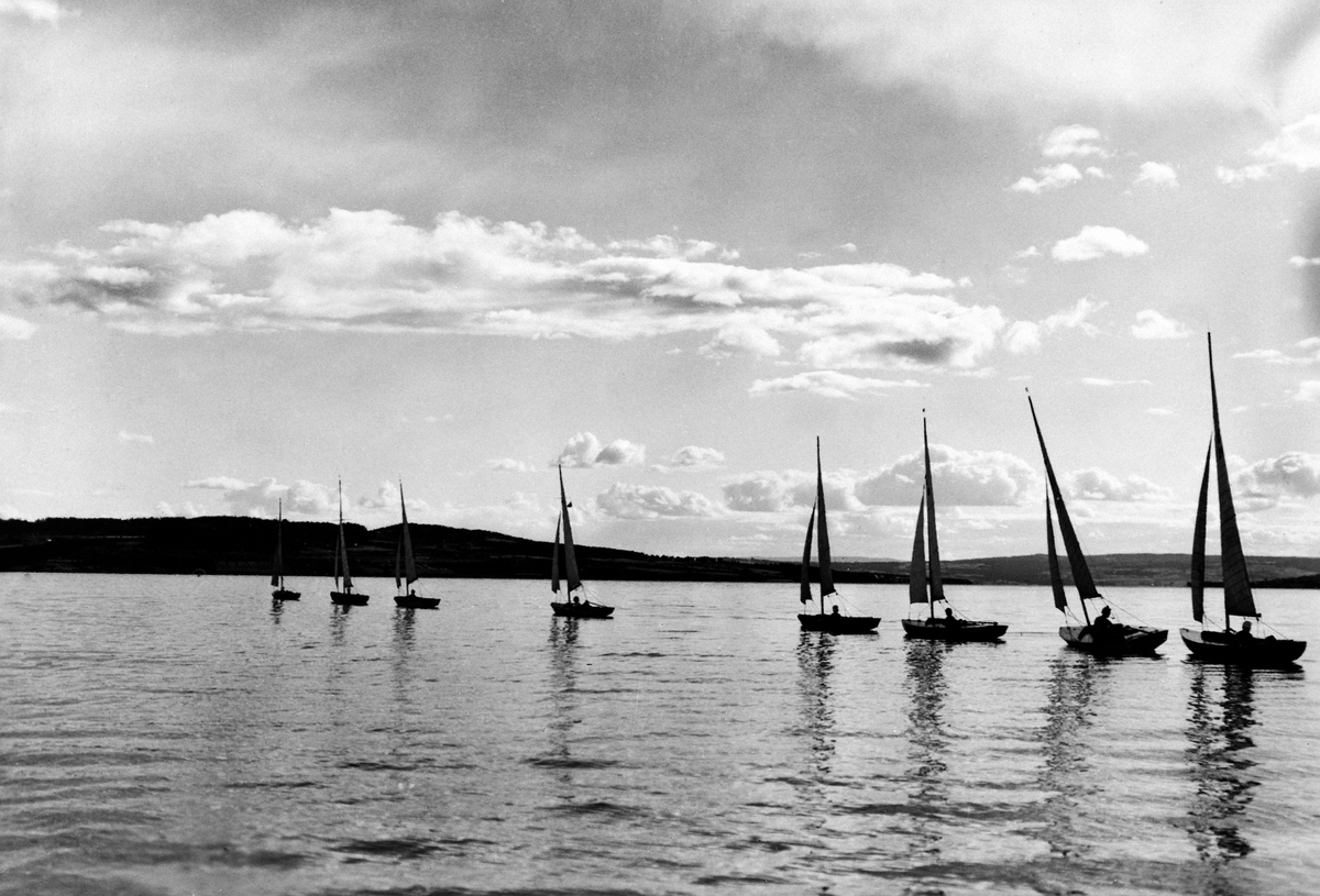 Anno Domkirkeodden, 8 SEILBÅTER, MJØSA