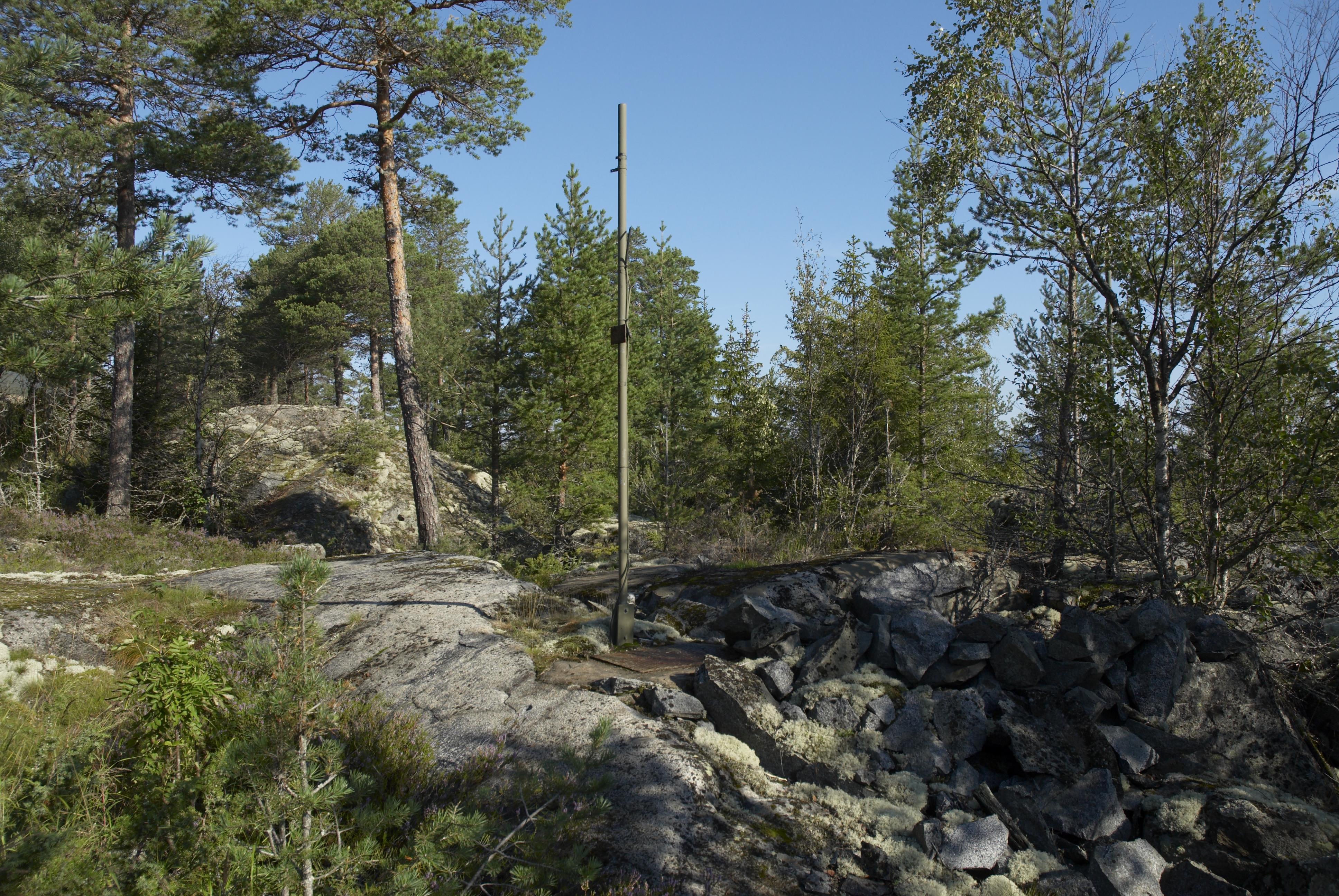 Bengt A Lundberg, Hemsö fästning