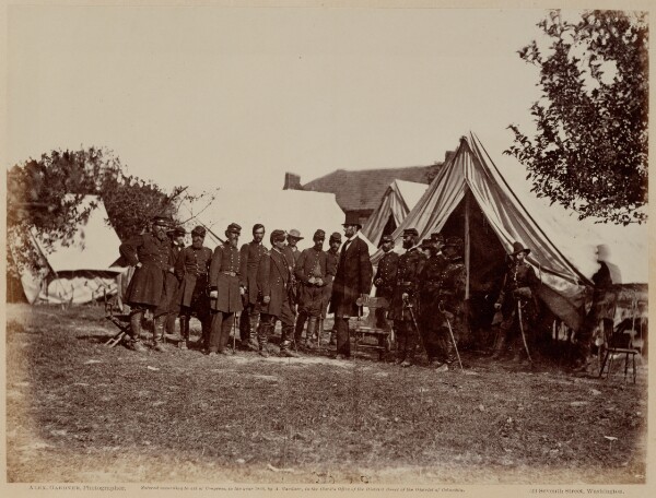 Alexander Gardner, President Lincoln on Battle-Field of Antietam