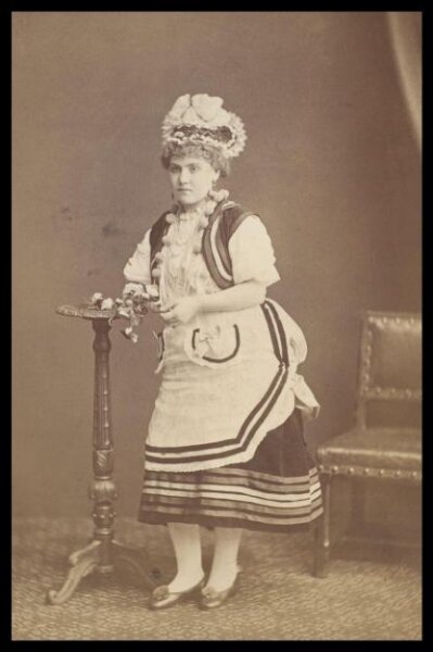 London Stereoscopic and Photographic Company, Guy Little Theatrical Photograph