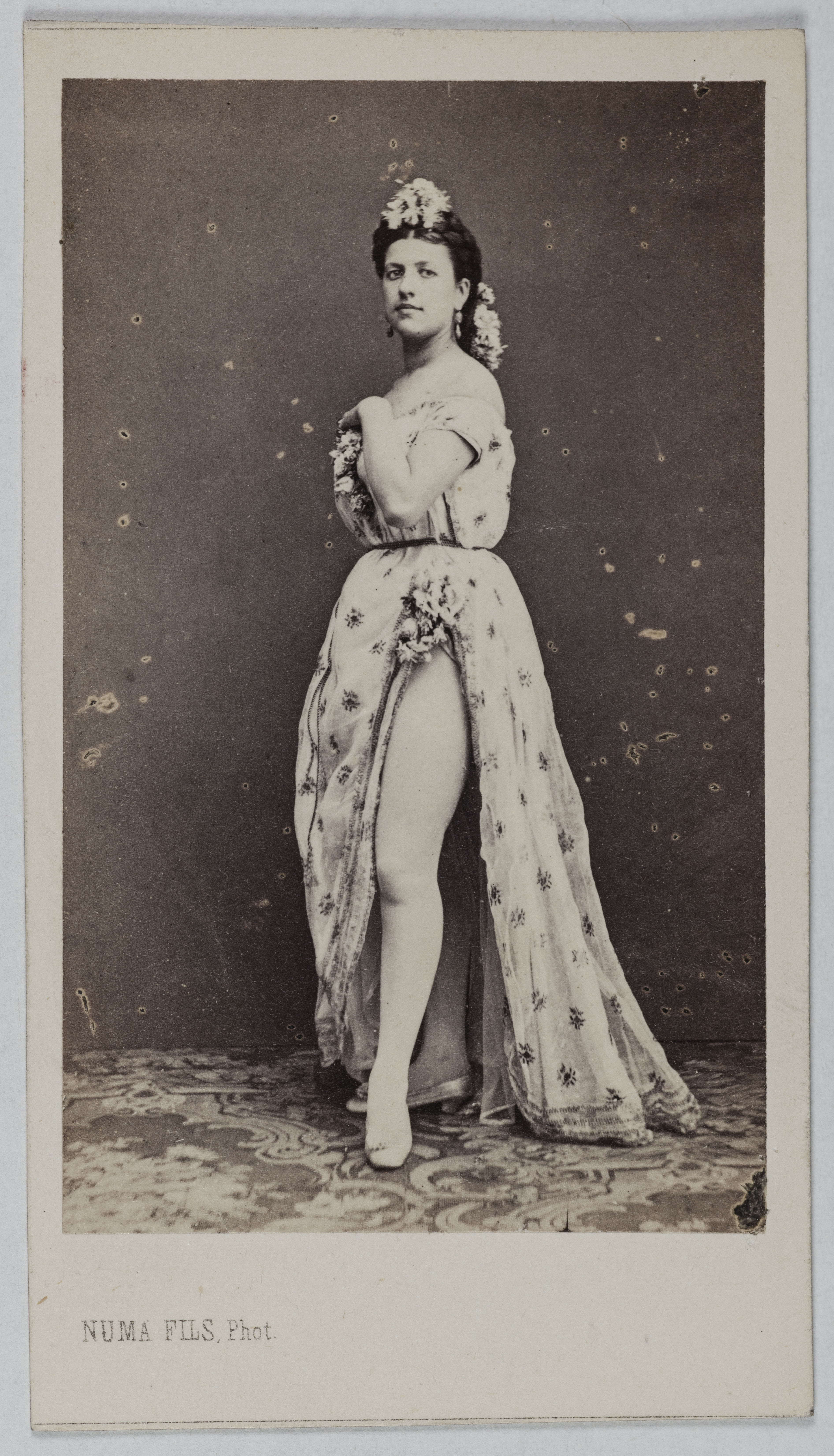Numa Fils, Portrait d'Esther, (danseuse)