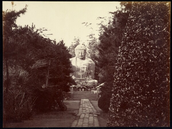 Felice Beato, First View of Dai Bouts, Kamakura
