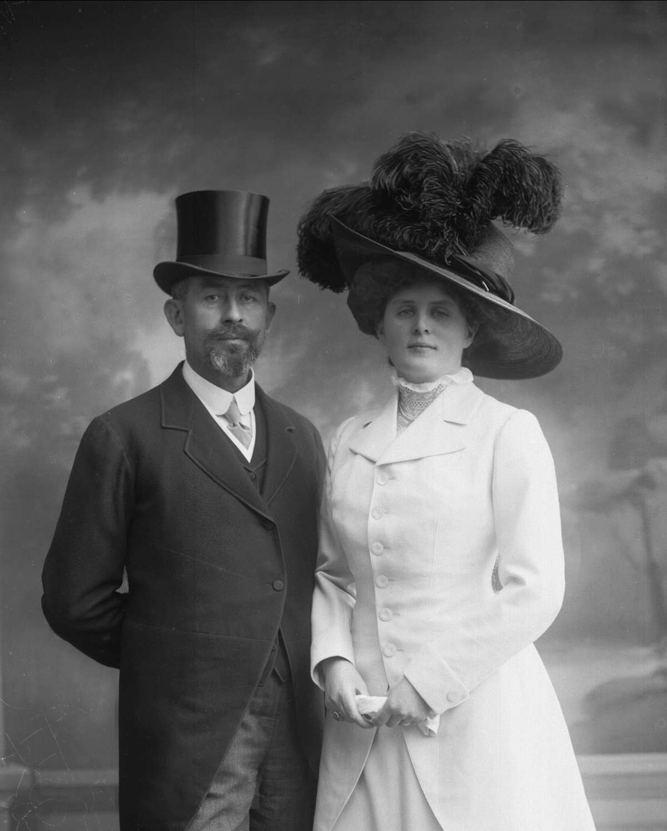 Gustav Borgen, Portrett, Mads Wiel (1861-1929) med ektefelle Magdalene Elenore Lorange (1878-1962).