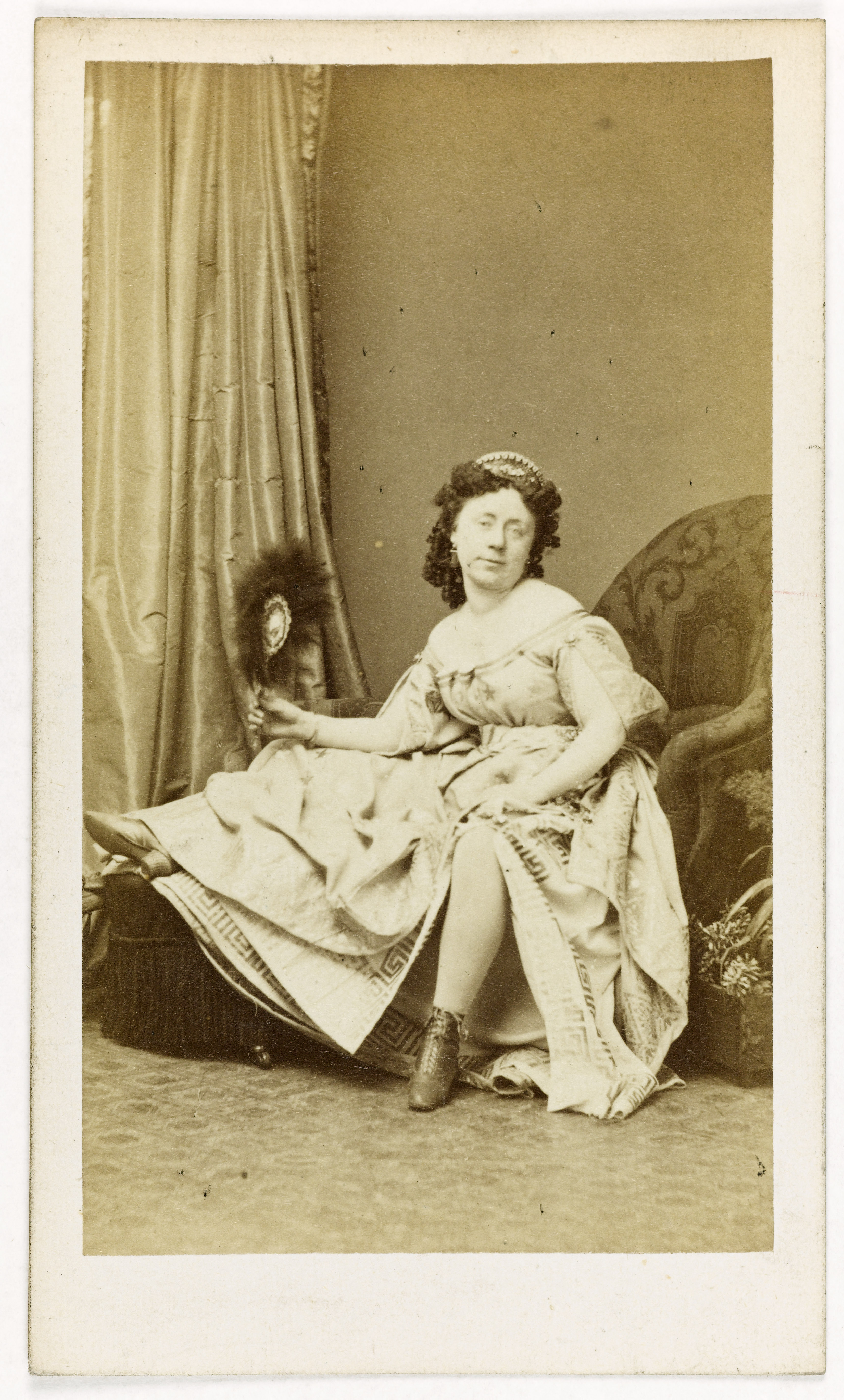 Ulric Grob, Portrait de Léontine Toudouze, (vers 1837-1893), actrice