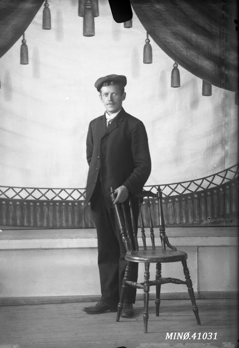 Oscar Holte, Portrett av mann - Ole Ødegård, Røros