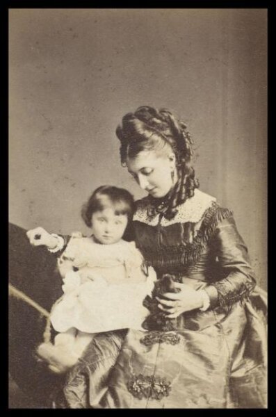London Stereoscopic and Photographic Company, Guy Little Theatrical Photograph