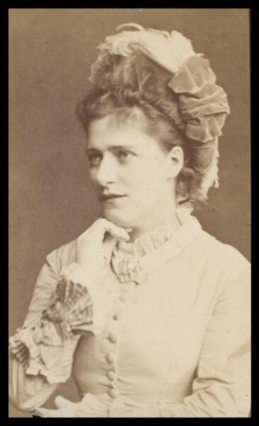London Stereoscopic and Photographic Company, Guy Little Theatrical Photograph