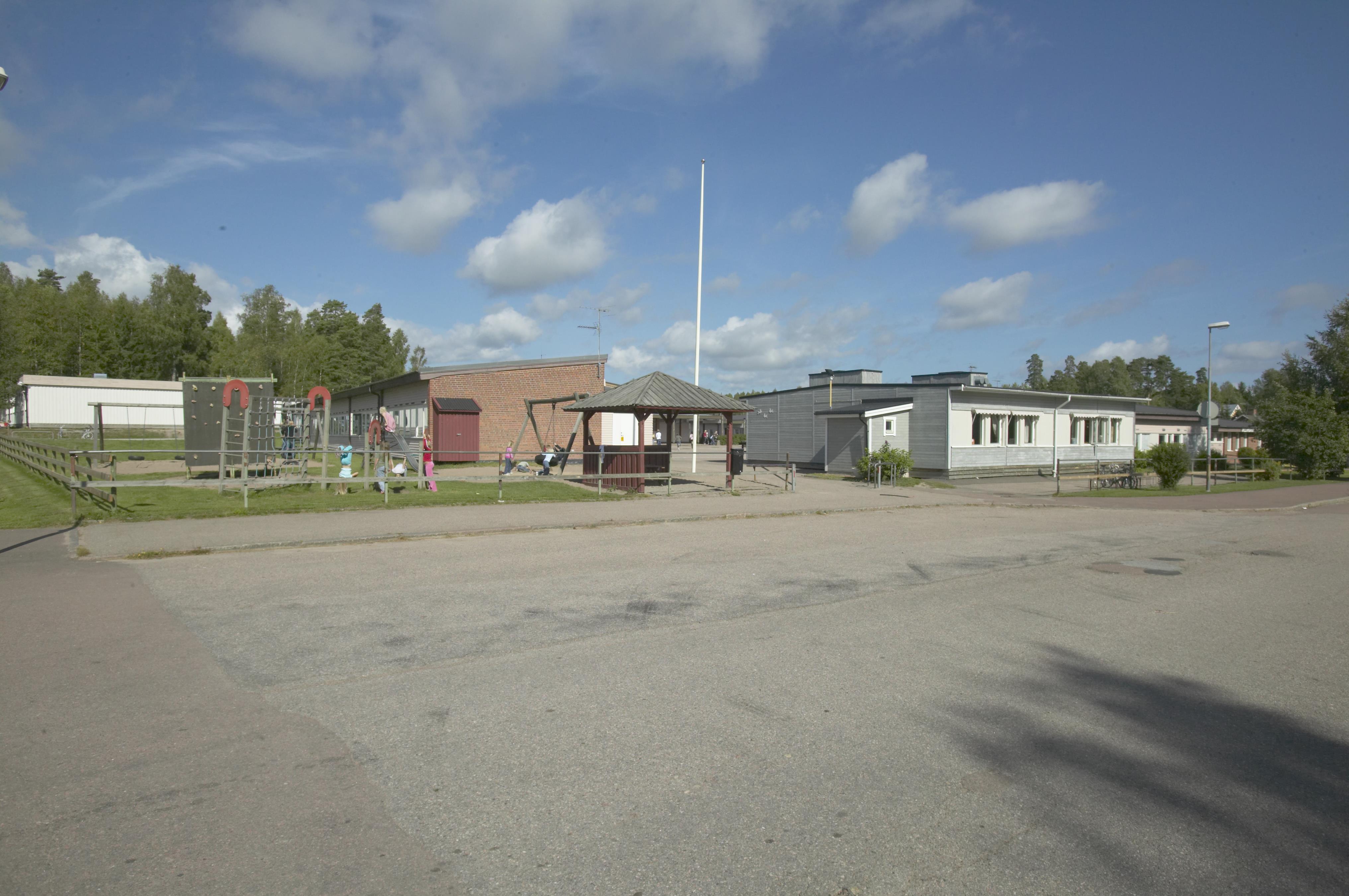 Bengt A Lundberg, Vallargärdets skola