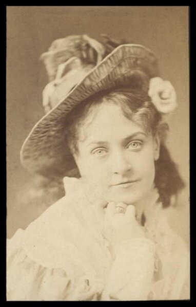 London Stereoscopic and Photographic Company, Guy Little Theatrical Photograph