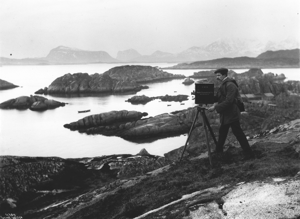 Anders Beer Wilse, Prot: Norsk Kinmatograf Janson fotograferer 10/3 1910