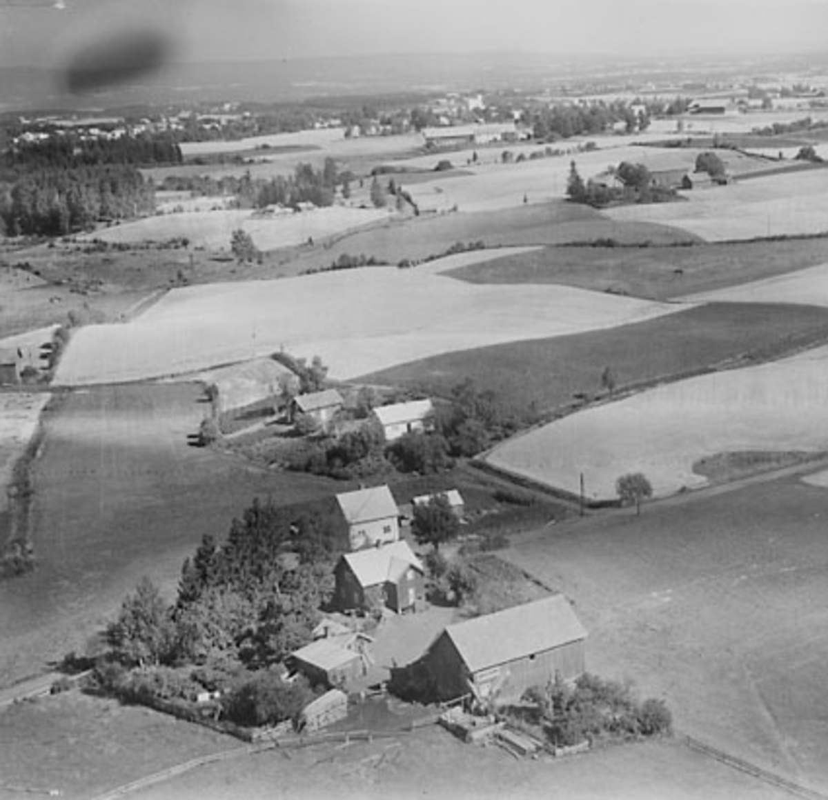 Widerøes Flyveselskap A/S, FLYFOTO ØSTVANG, STANGE