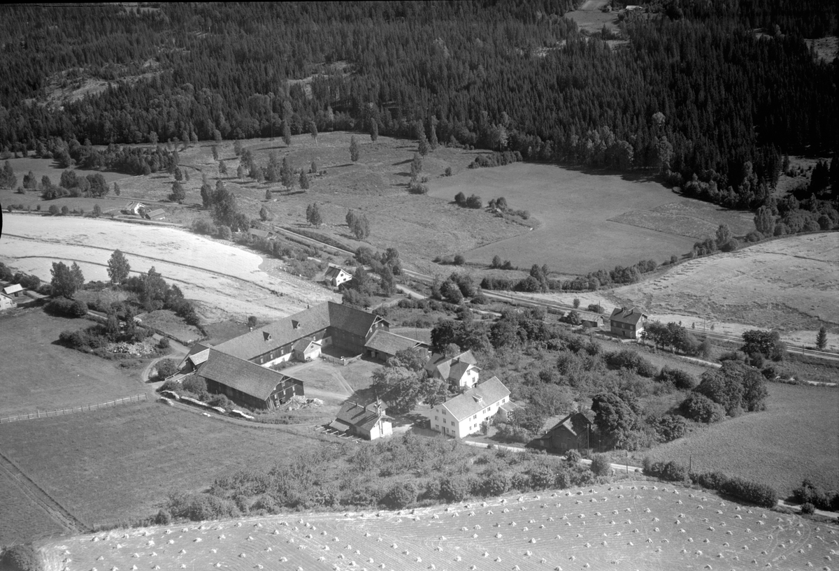 Anno Domkirkeodden, Flyfoto av Tande gard, Ringsaker.