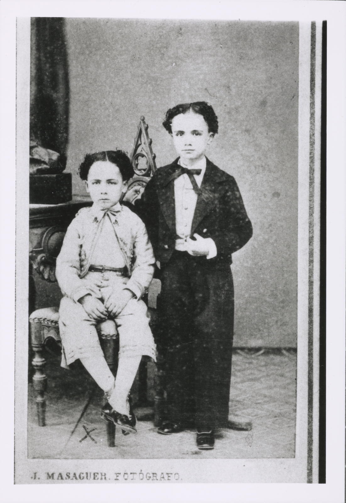 Joaquim Massaguer Vidal, [Portrait of Albert and Antoni Planas Escubós]