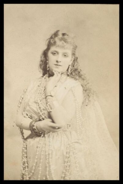 London Stereoscopic and Photographic Company, Guy Little Theatrical Photograph