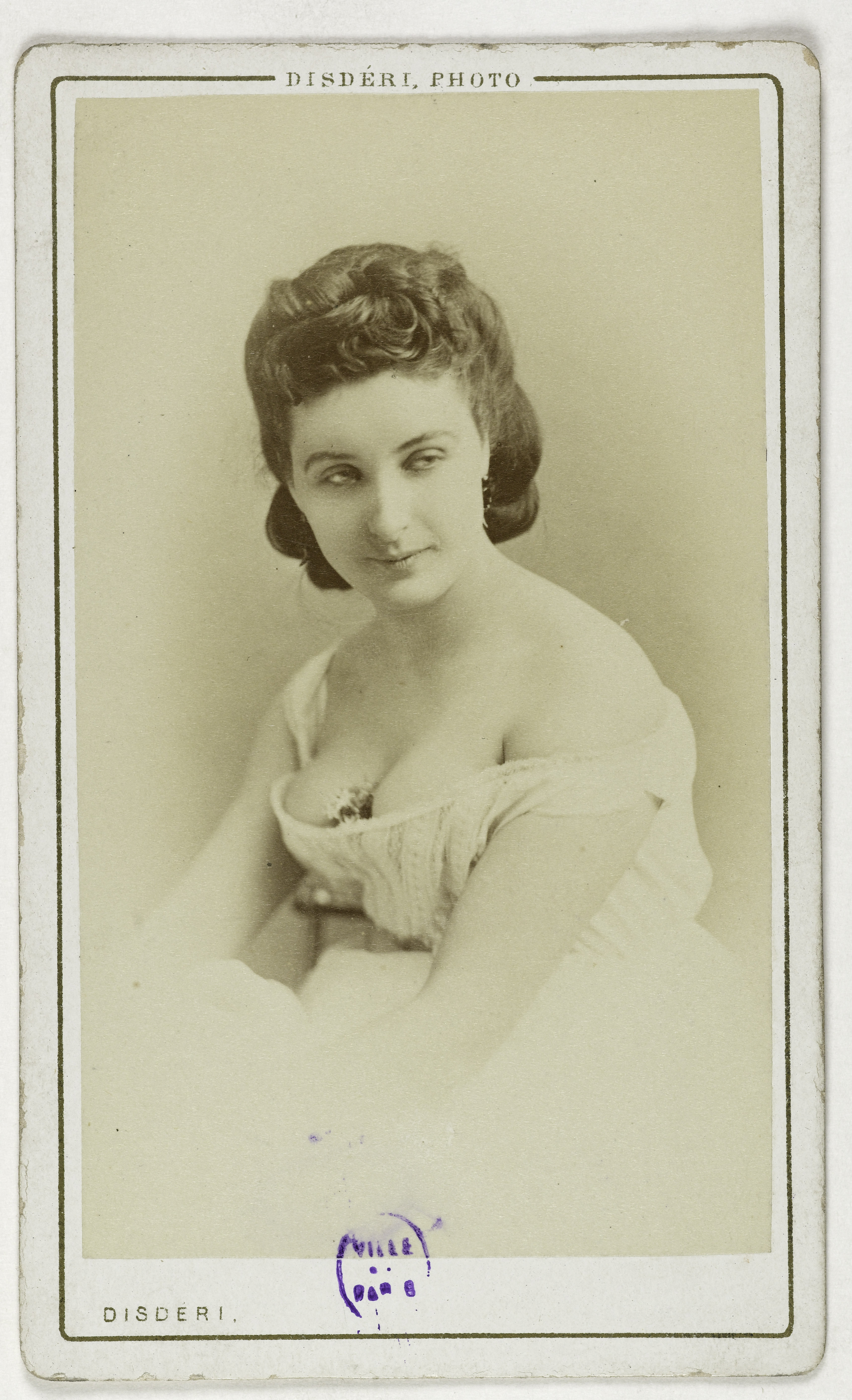 André-Adolphe-Eugène Disdéri, Portrait de Lilia Hermann, cousine de Rosine Bloch, (actrice au théâtre de la Renaissance en 1879)
