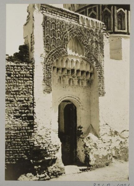 K.A.C. Creswell, Entrance to a shrine, Mahalla al-Kubra, Egypt