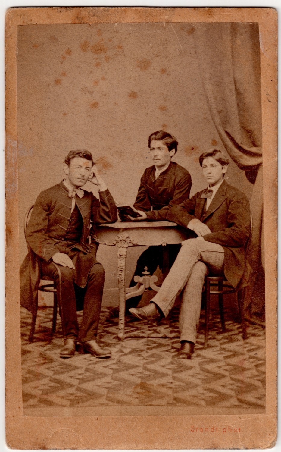 Ivan (27. 10. 1832.––30. 8. 1897.) Standl, Anton Košćević s prijateljima