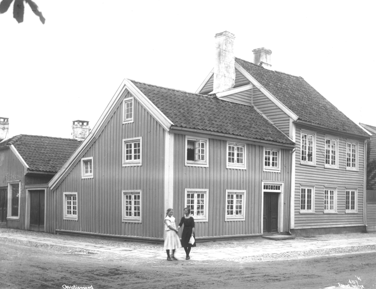 Anders Beer Wilse, Festningsgaten 16, Kristiansand. Det er to hus med felles oppgang. Står i dag på Kristiansand museum.