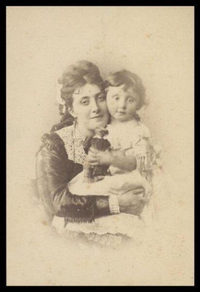 London Stereoscopic and Photographic Company, Guy Little Theatrical Photograph