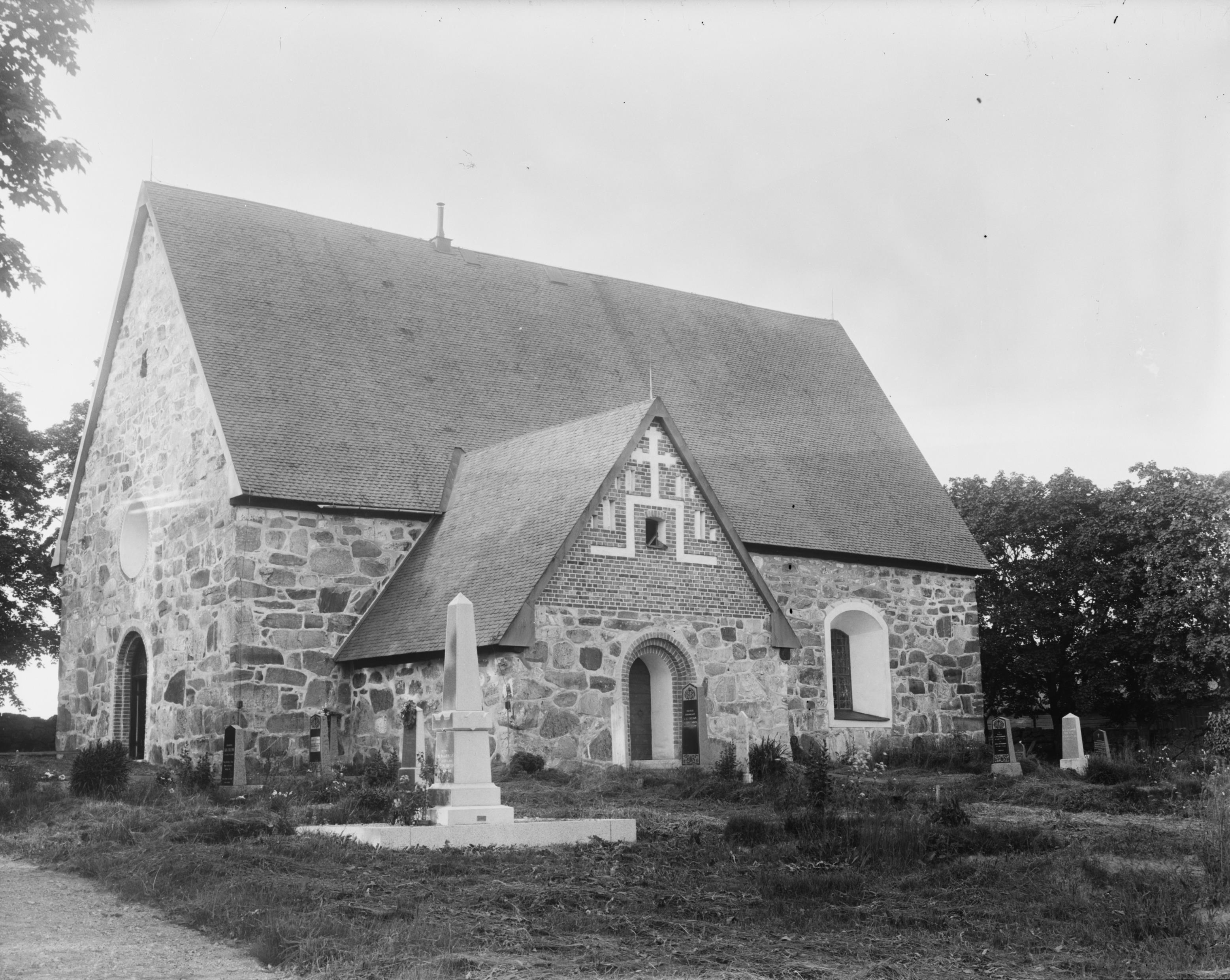 Nils Lagergren, Kårsta kyrka