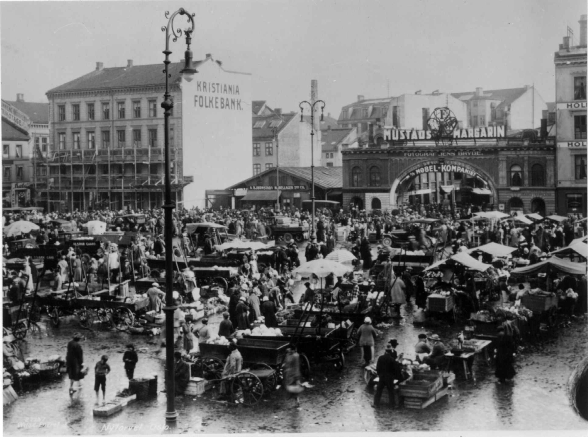 Anders Beer Wilse, Youngstorget, Oslo 1925. Torghandel.