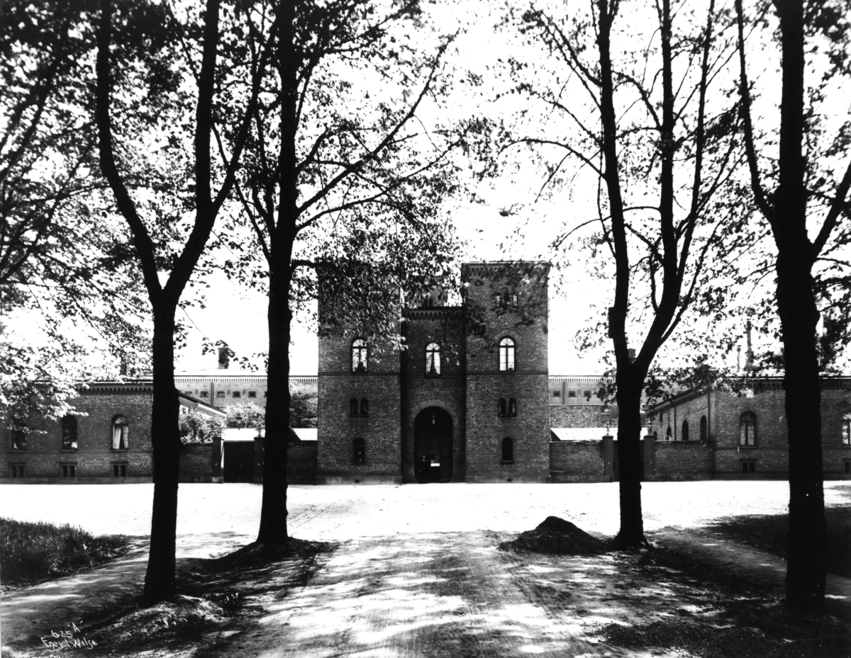 Anders Beer Wilse, Botsfengslet, Oslo. 1904.