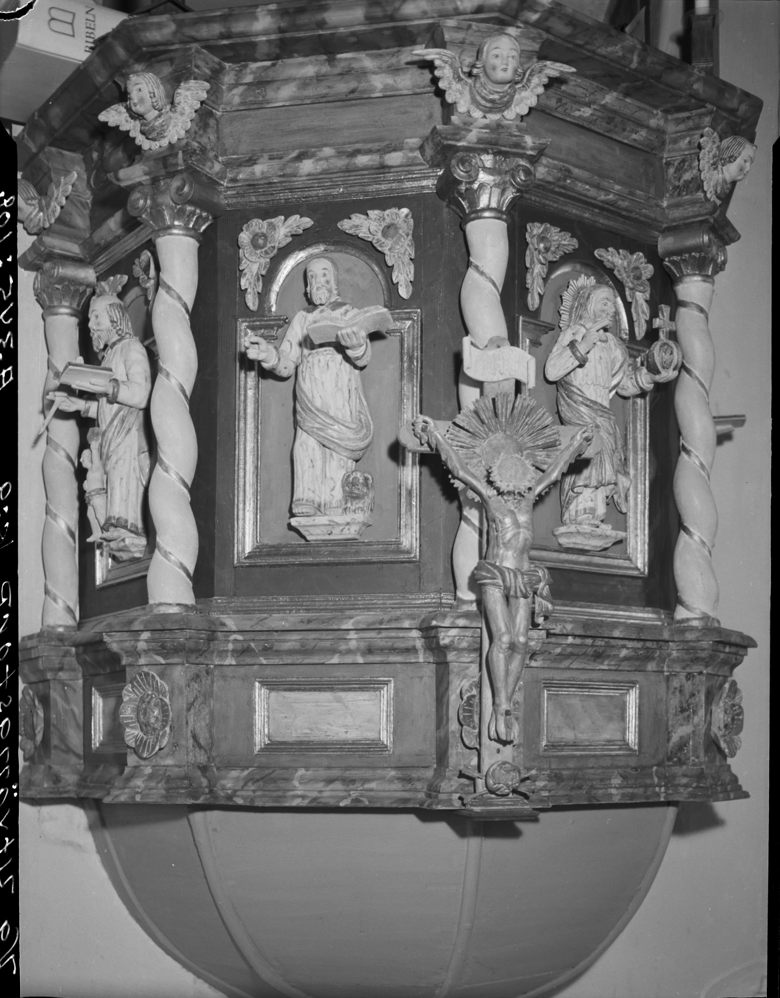 Olle Hellström, Utvängstorps kyrka