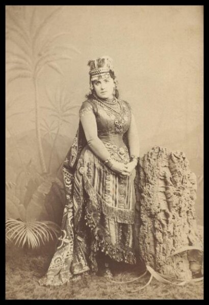 London Stereoscopic and Photographic Company, Guy Little Theatrical Photograph