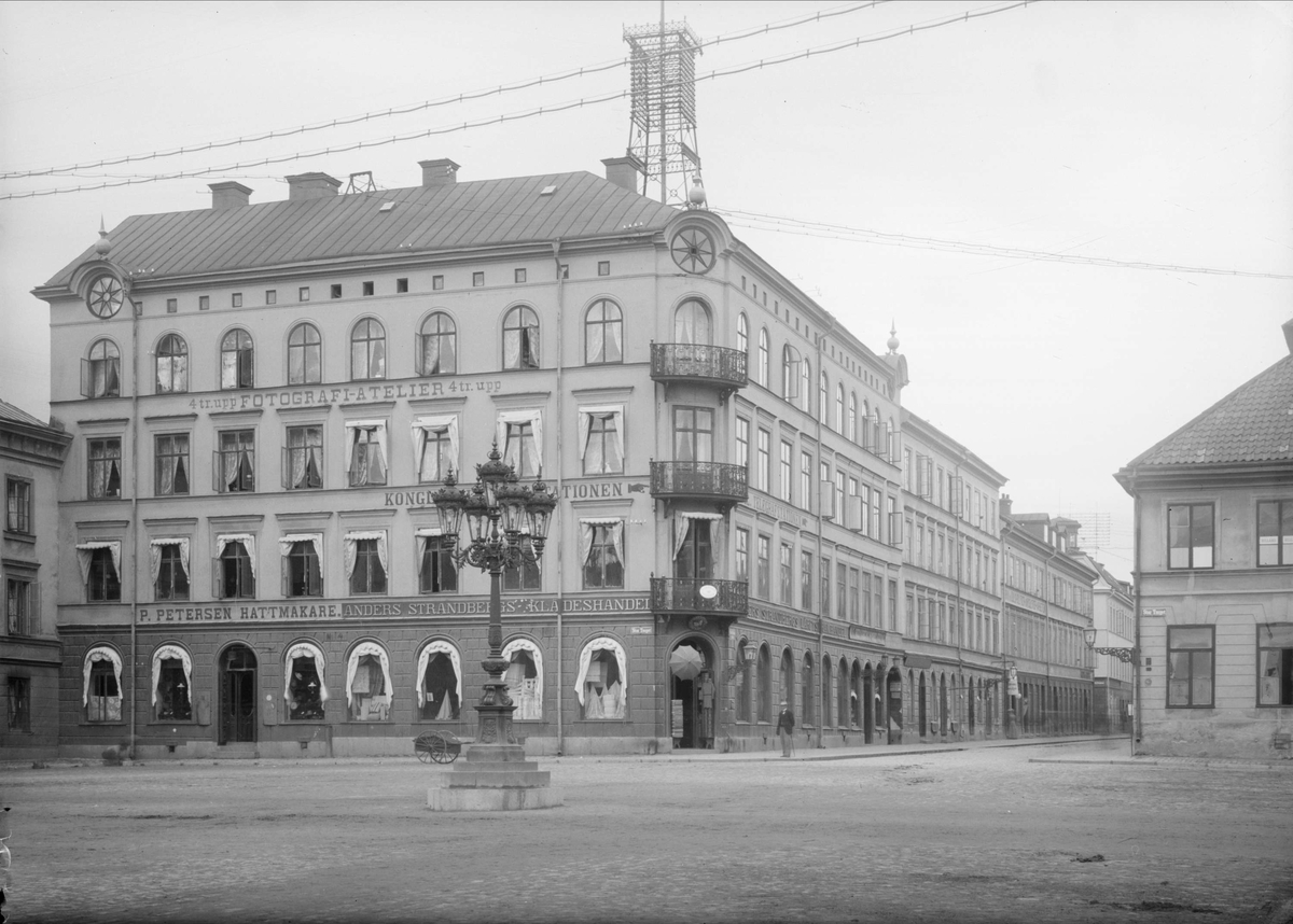 Alfred Dahlgren, Lodénska huset vid Stora torget mot Svartbäcksgatan, Uppsala 1901 - 1902