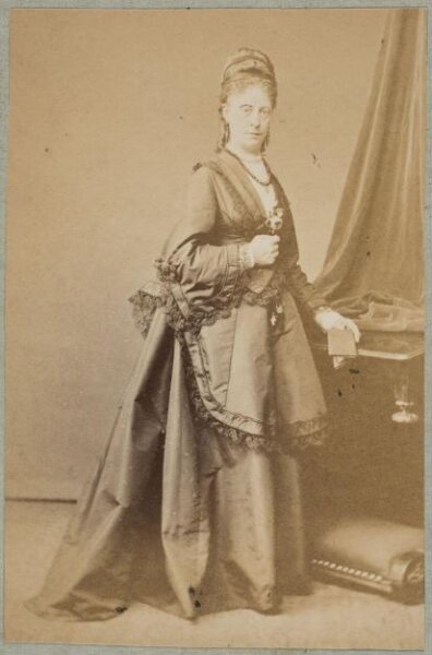 Unknown, Carte-de-visite photographs (480). Four photographs  are dry-mounted to each sheet (120).