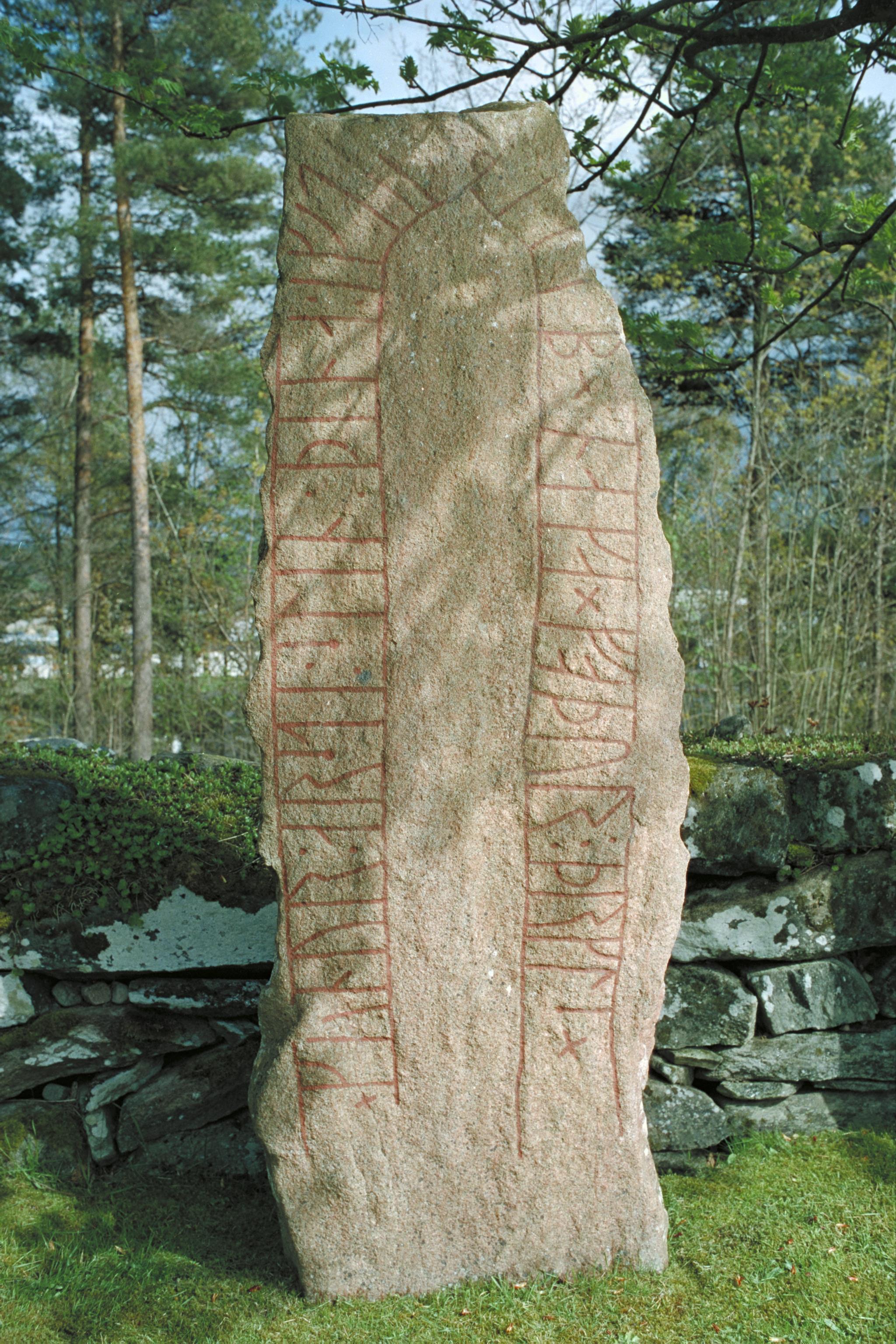 Bengt A Lundberg, Vg9 Leksbergs kyrkogård