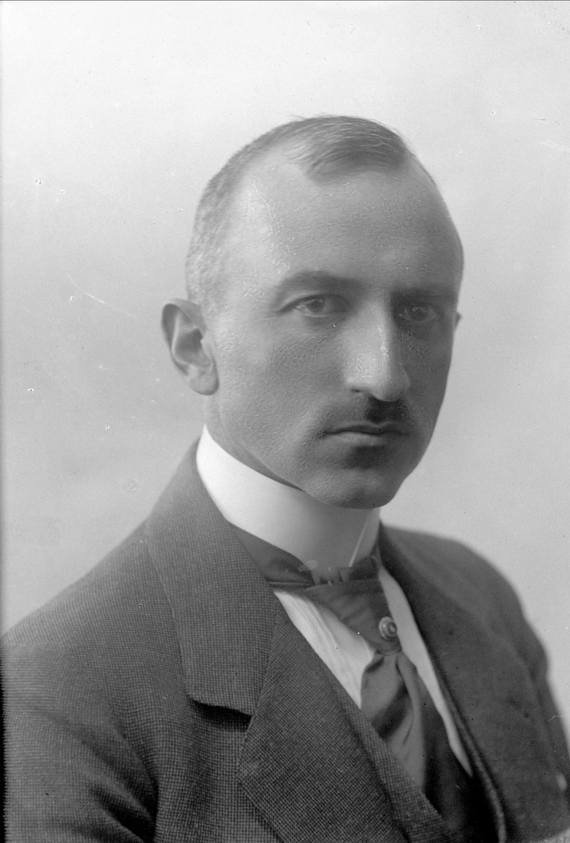 Gustav Borgen, NFB.32142