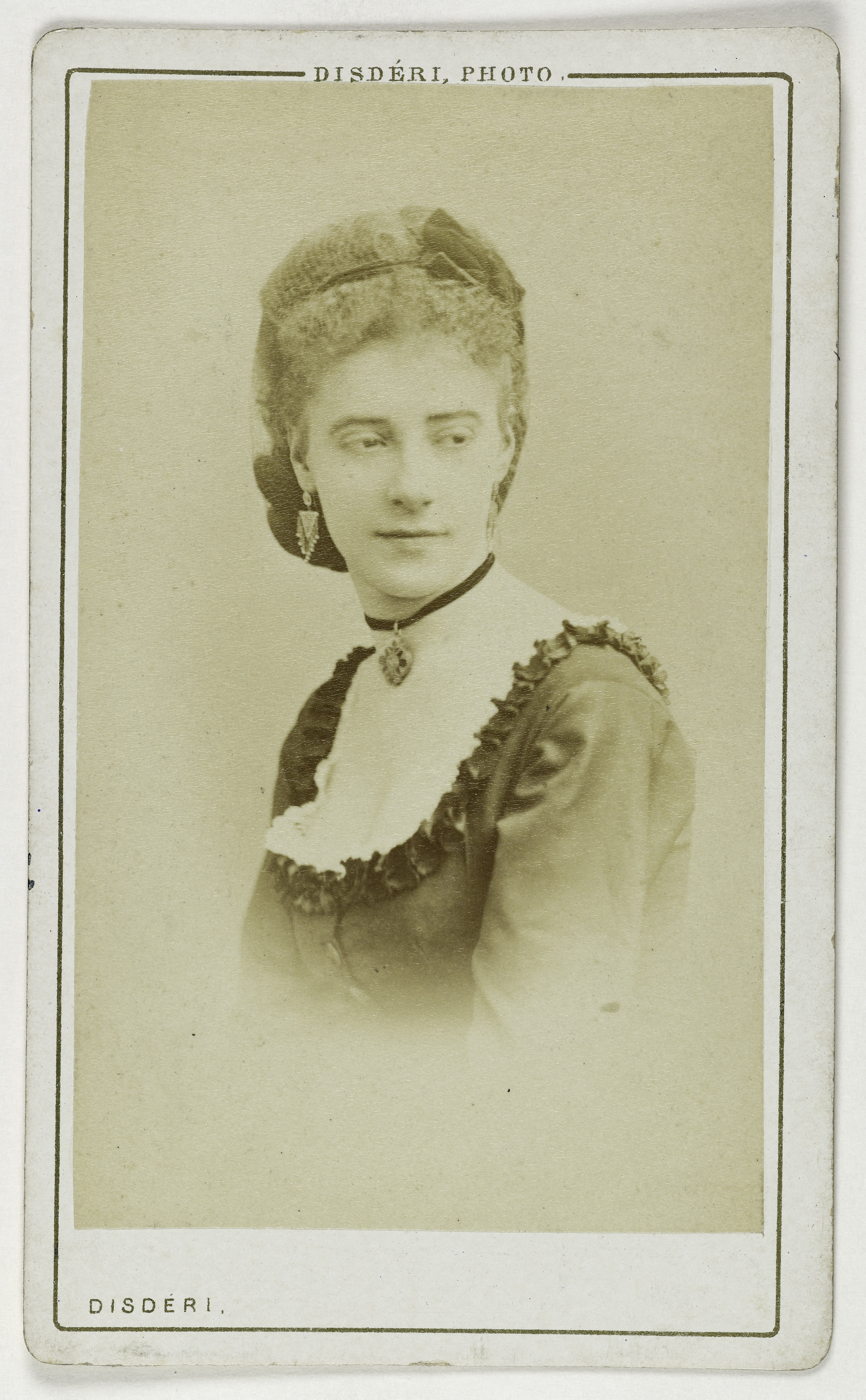 André-Adolphe-Eugène Disdéri, Portrait d'Alice Grivot, (actrice)