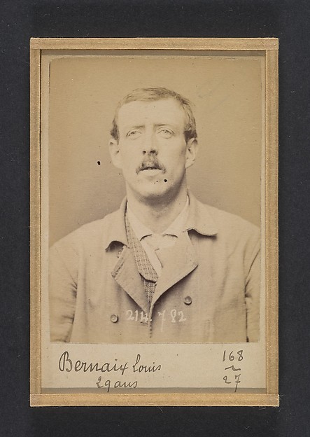 Alphonse Bertillon, Bernaix. Louis. 29 ans, né à Clichy. Couvreur. Anarchiste. Fiché le 27/2/94.