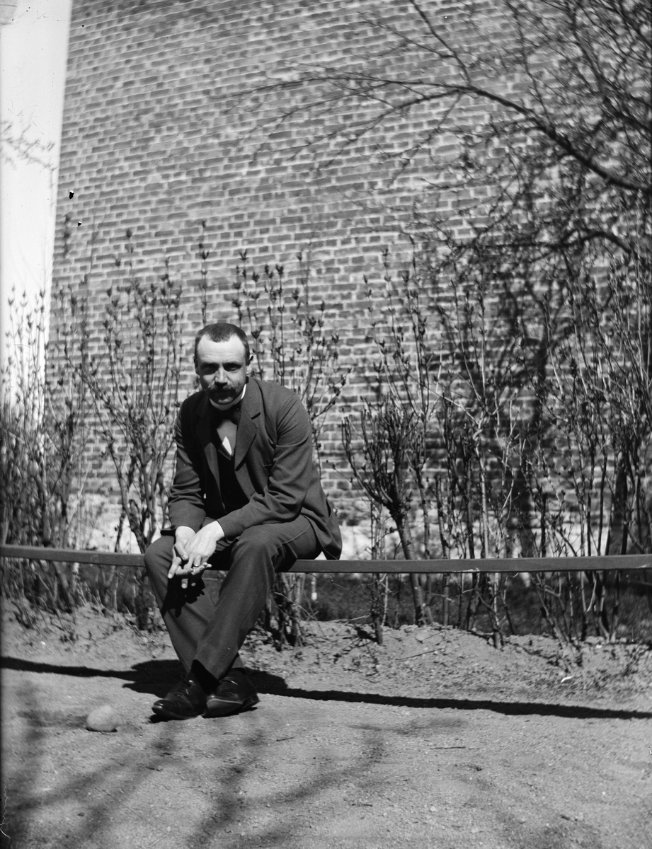 Carl Liljefors, Ruben Liljefors, Edda neighborhood, Svartbäck street 37, Uppsala 1900 - 1901