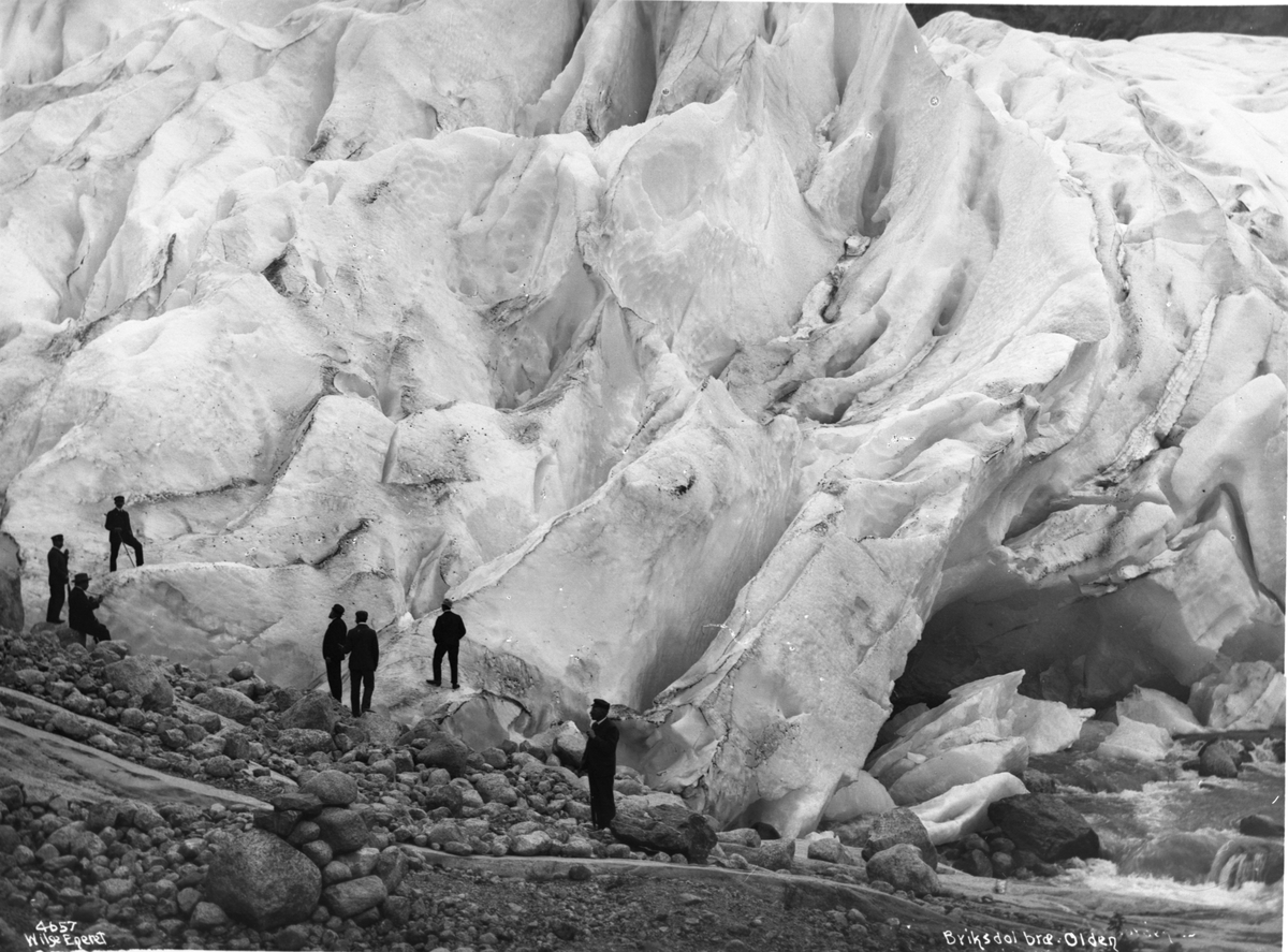 Anders Beer Wilse, Prot: Nordfjord - Briksdal Glacier Juni 1906