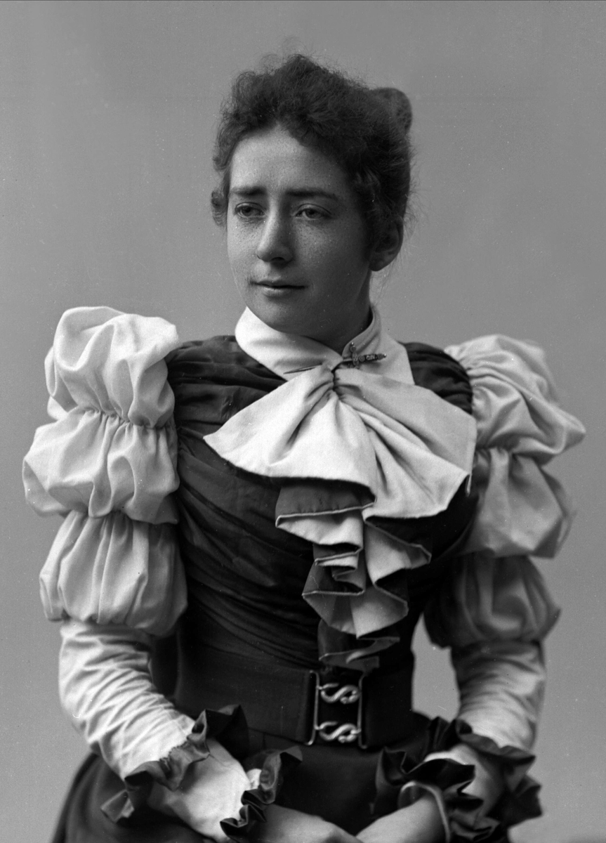 Gustav Borgen, Dette er Harriet Grøn-Hansen, fra Drøbak.