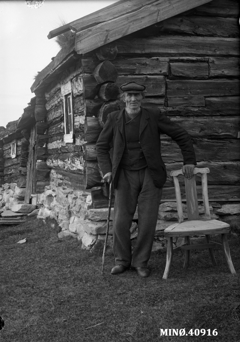 Oscar Holte, Portrett av eldre mann