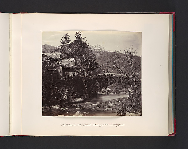 John Thomson, Tea House on the Yokaido Road, Yokohama to Yeddo