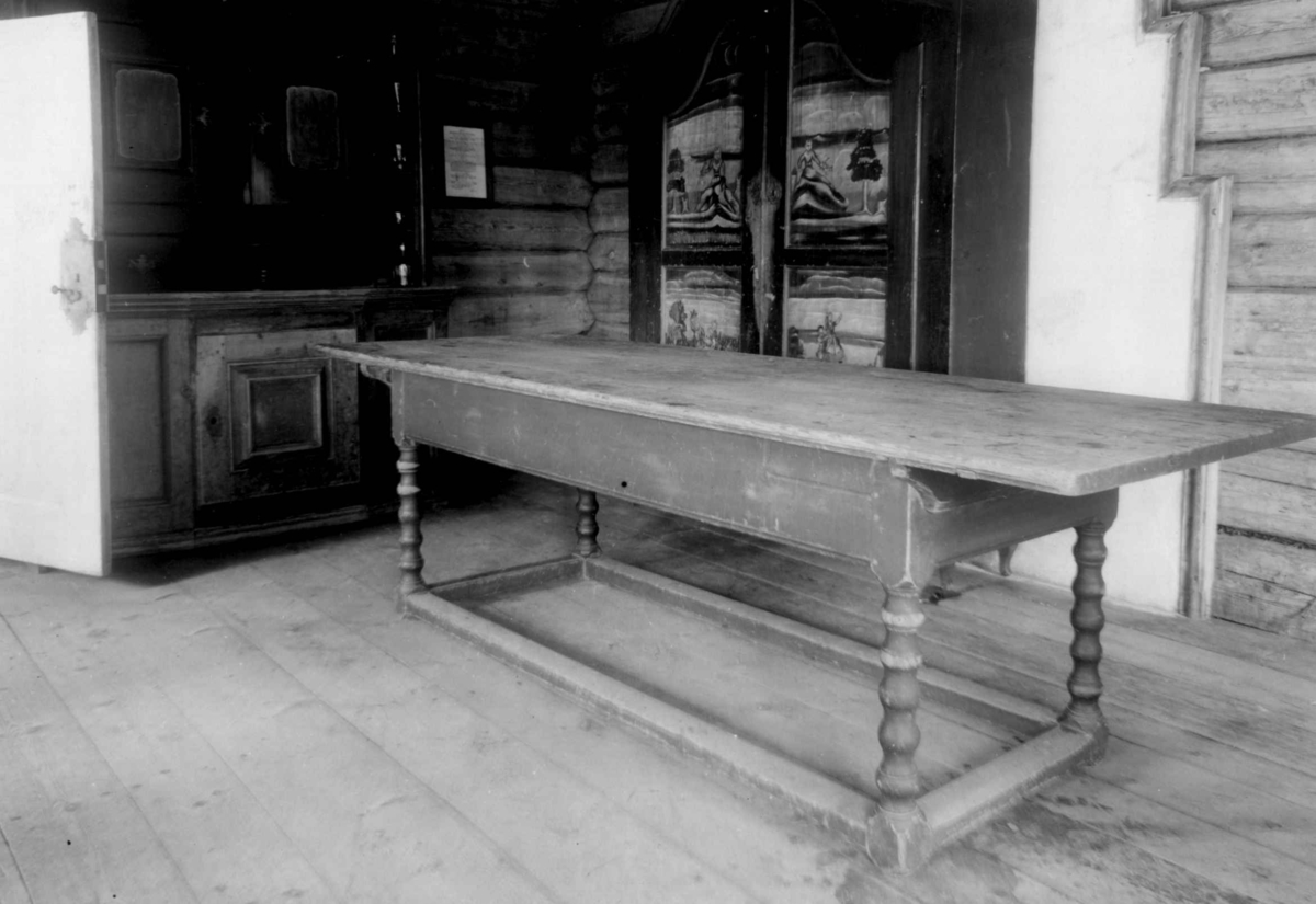 Gisle Midttun, Bord - Land