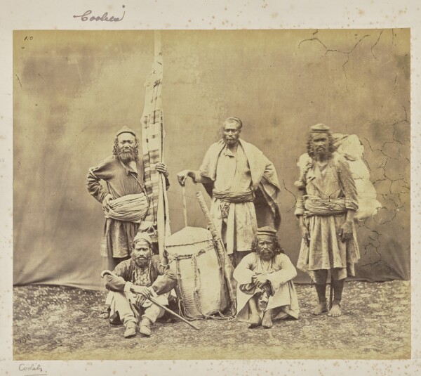 Samuel Bourne, [Mountain Workers in Shimla with Khiltas and Dandy]