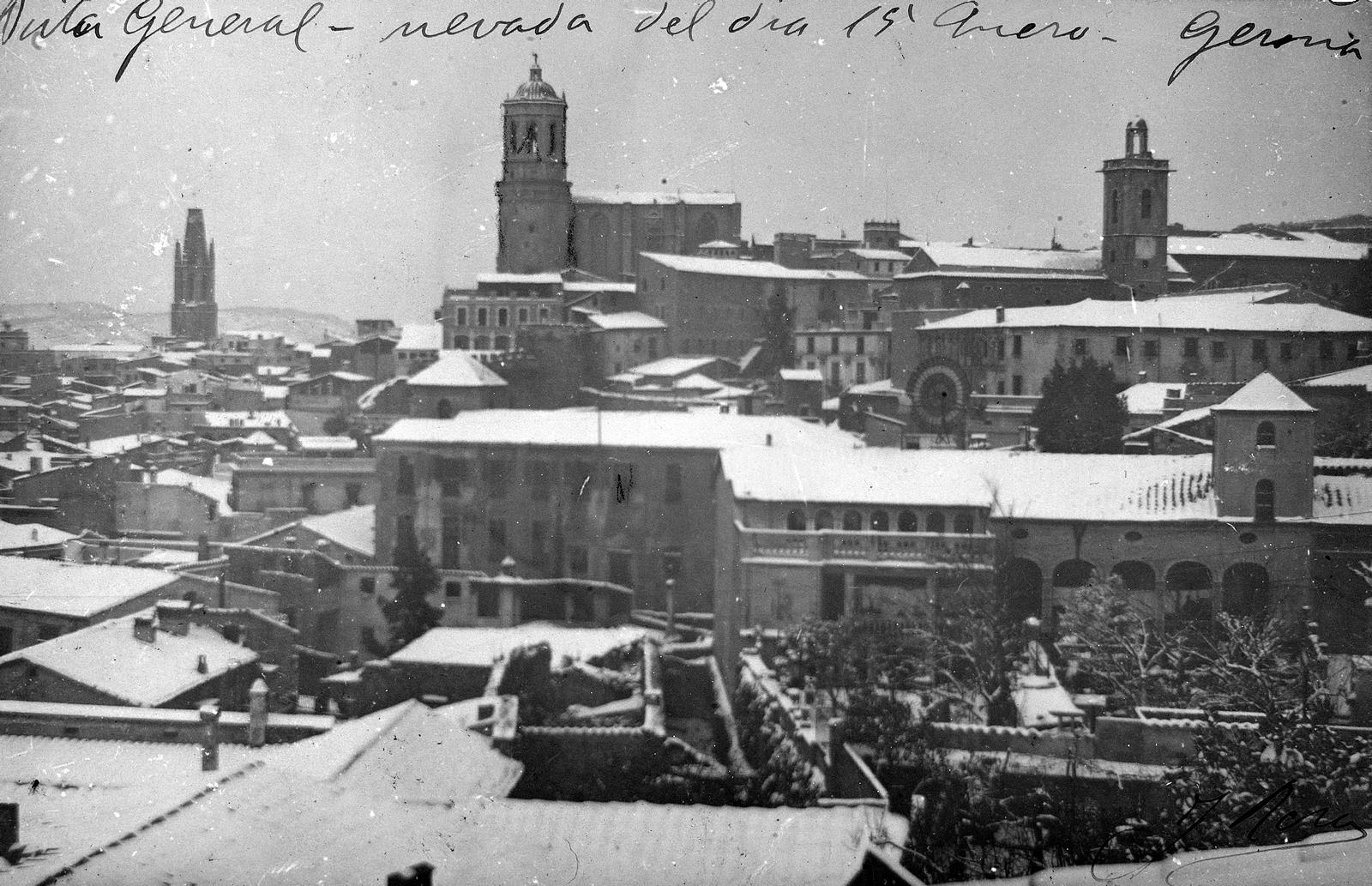 Desconegut, Gerona. general view snowy