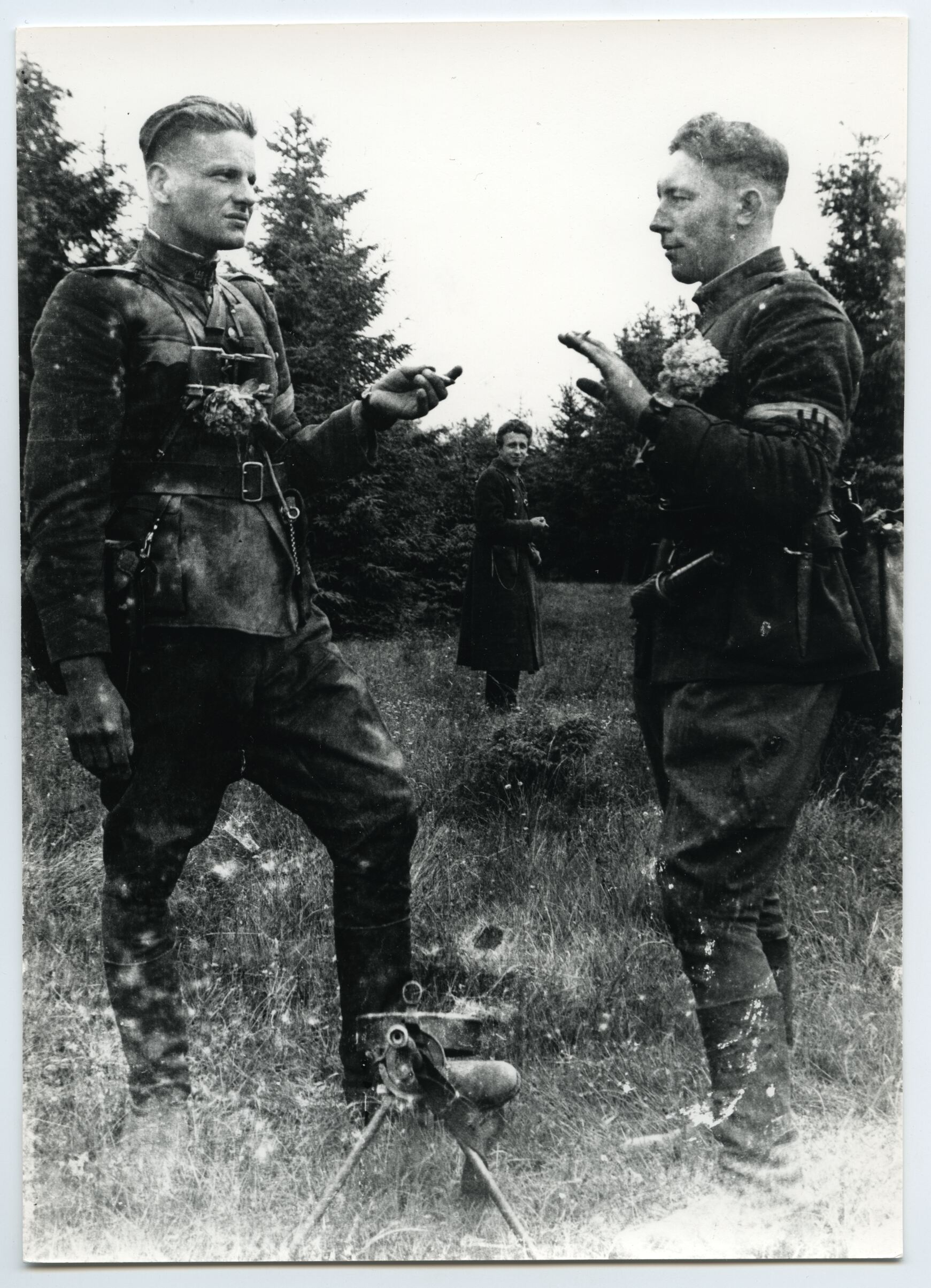 Nežinomas autorius, Partizanai šnekučiuojasi