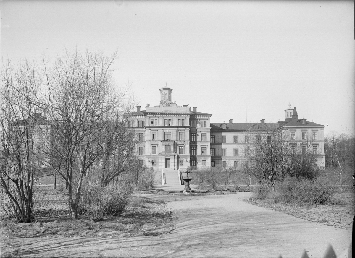 Alfred Dahlgren, Academic Hospital in Uppsala from the east, 1901 - 1902