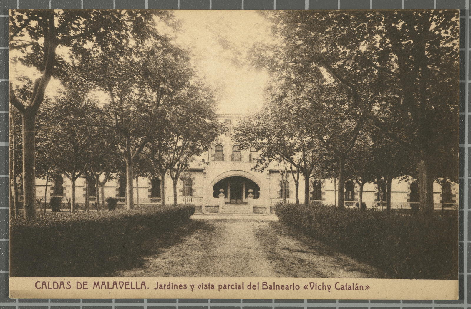 Desconegut, Caldas de Malavella. Jardines y vista parcial del Balneario "Vichy Catalán"
