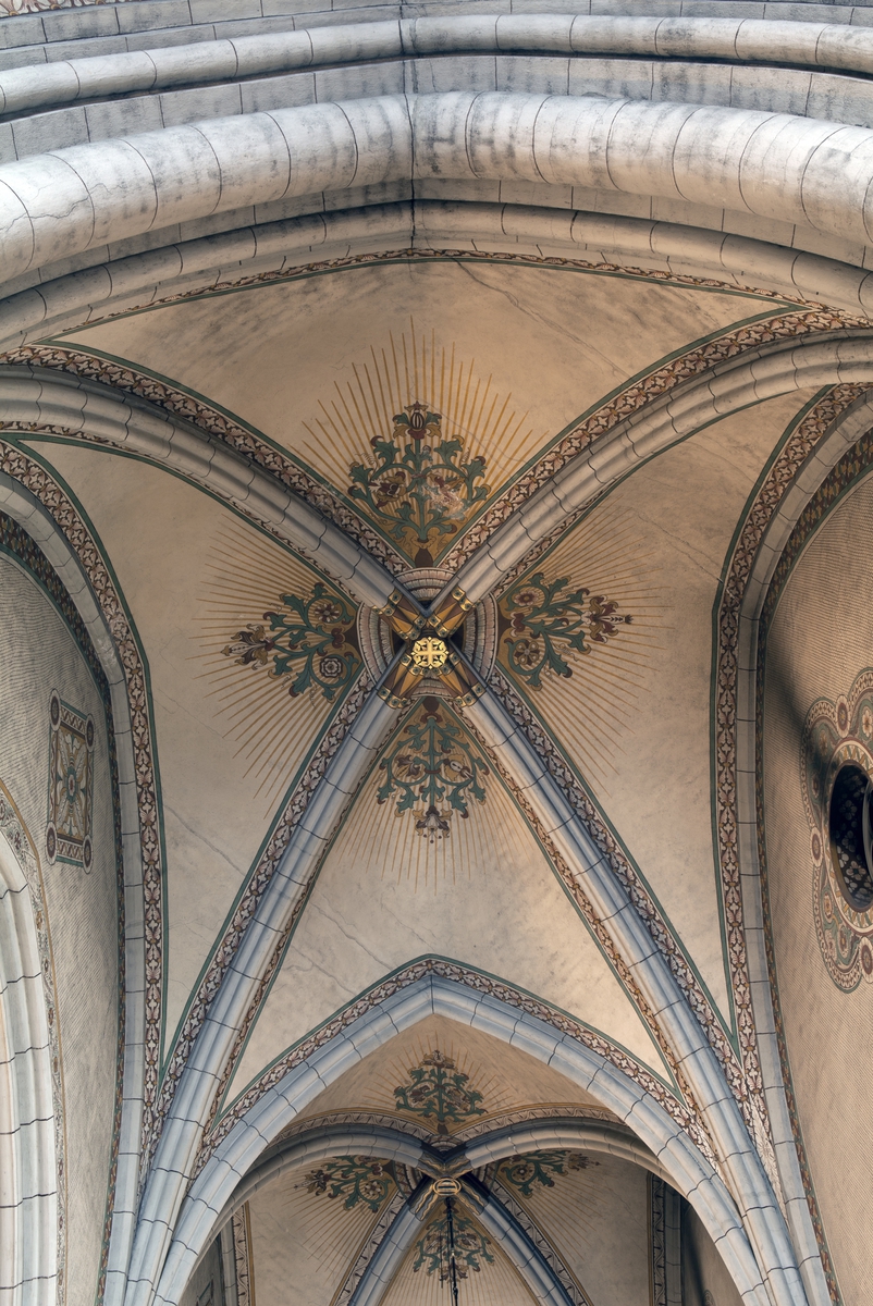 Olle Norling, Walls and arches in trotting 55-5, Uppsala Cathedral, Uppsala 2013